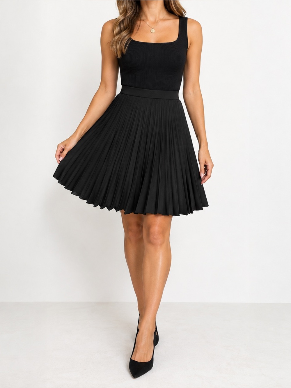 Vintage 90s Soprano by Mimi Black Accordion Pleated Skirt